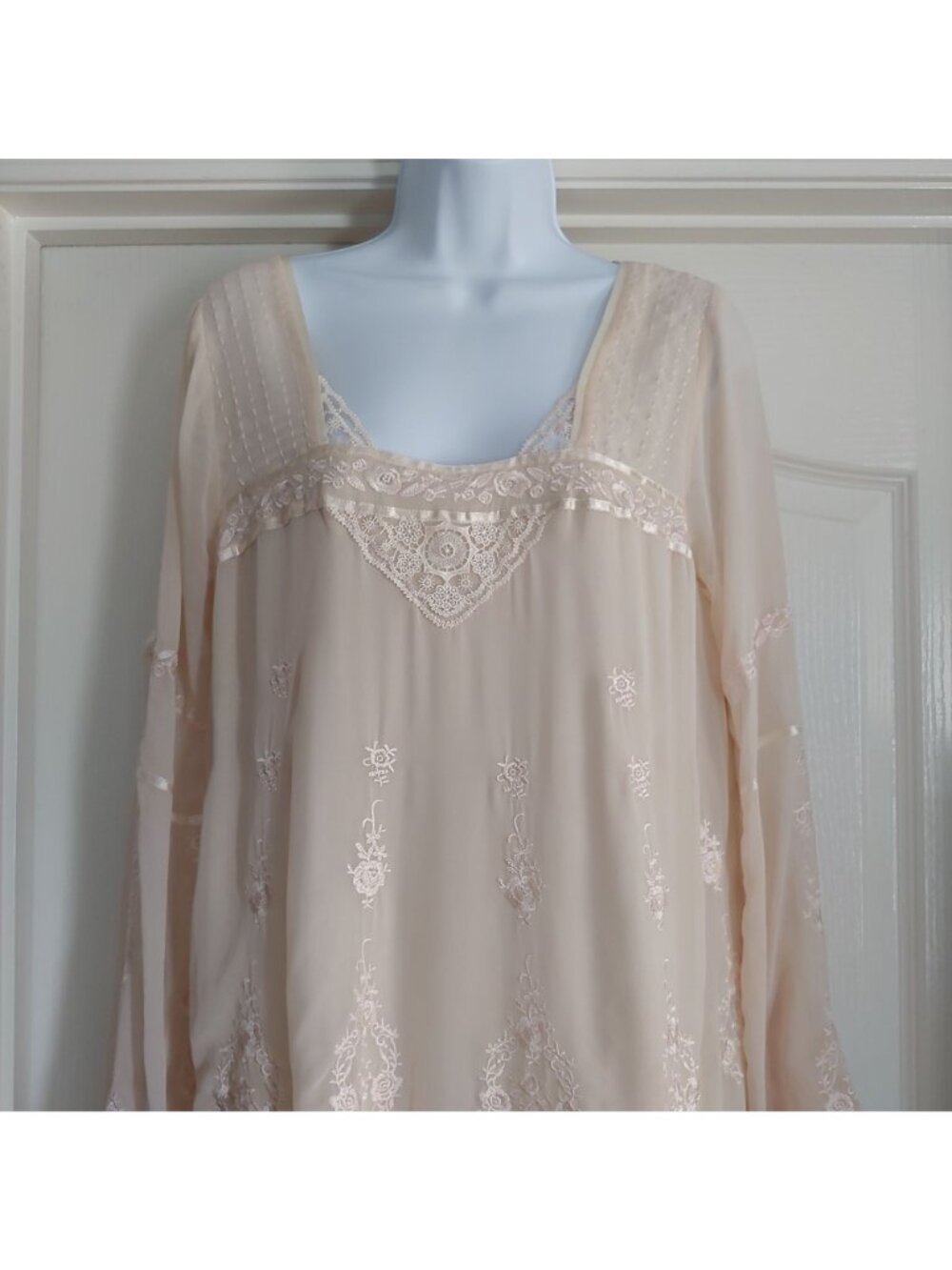 Free People Embroidered Dress Fairycore Festival Romantic Boho Ethereal M - Picture 4 of 15